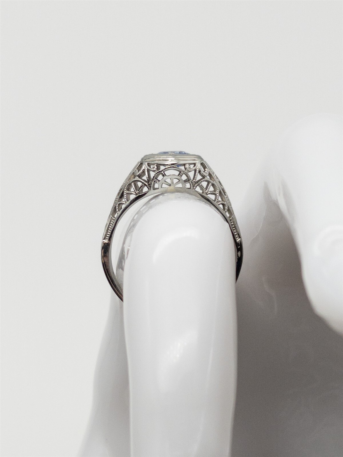 Antique 1920s $2400 .75ct Ceylon Blue Sapphire 18k White Gold Filigree Ring