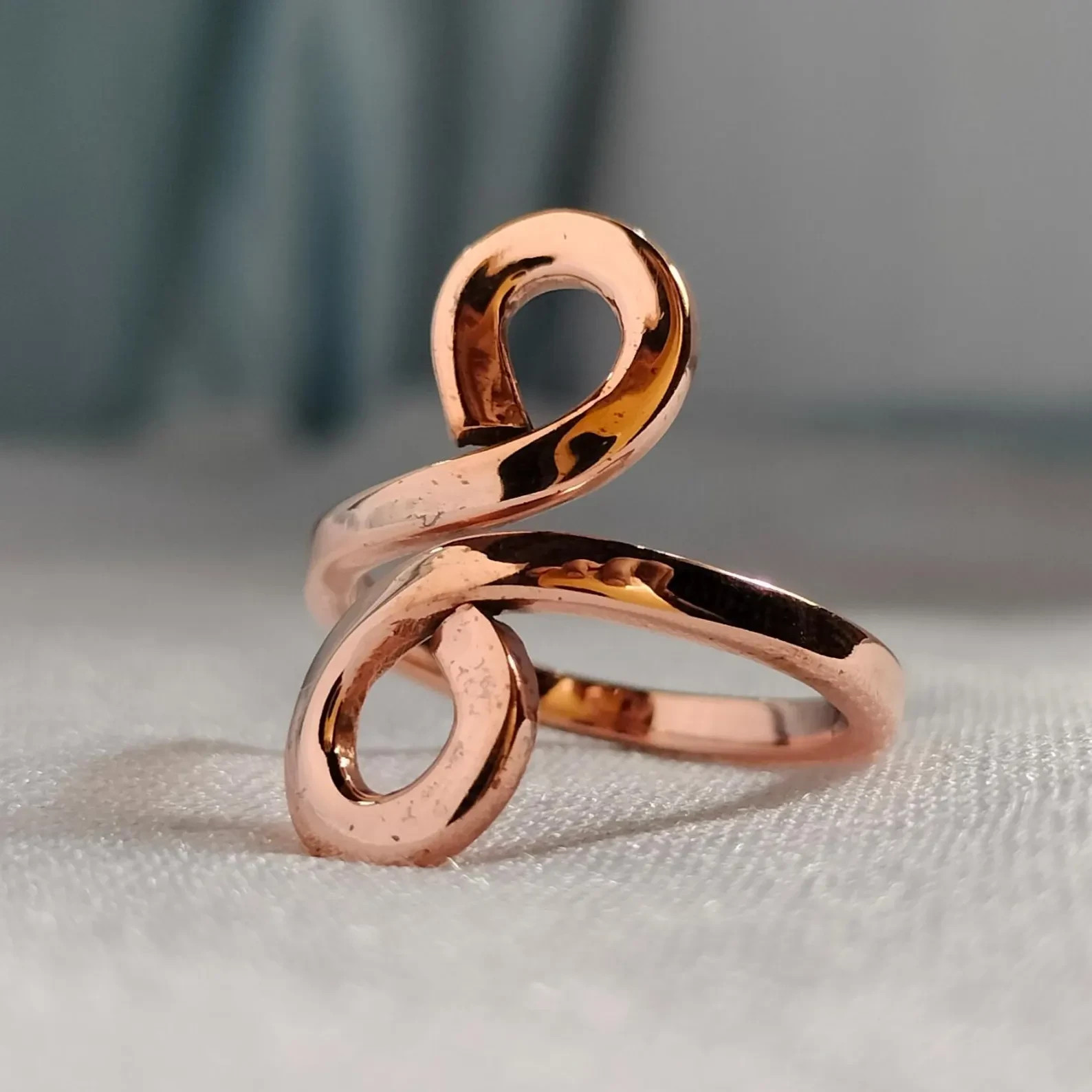 Solid Pure Copper Minimalist Healing Ring, Handmade, Unisex, Bypass Ring