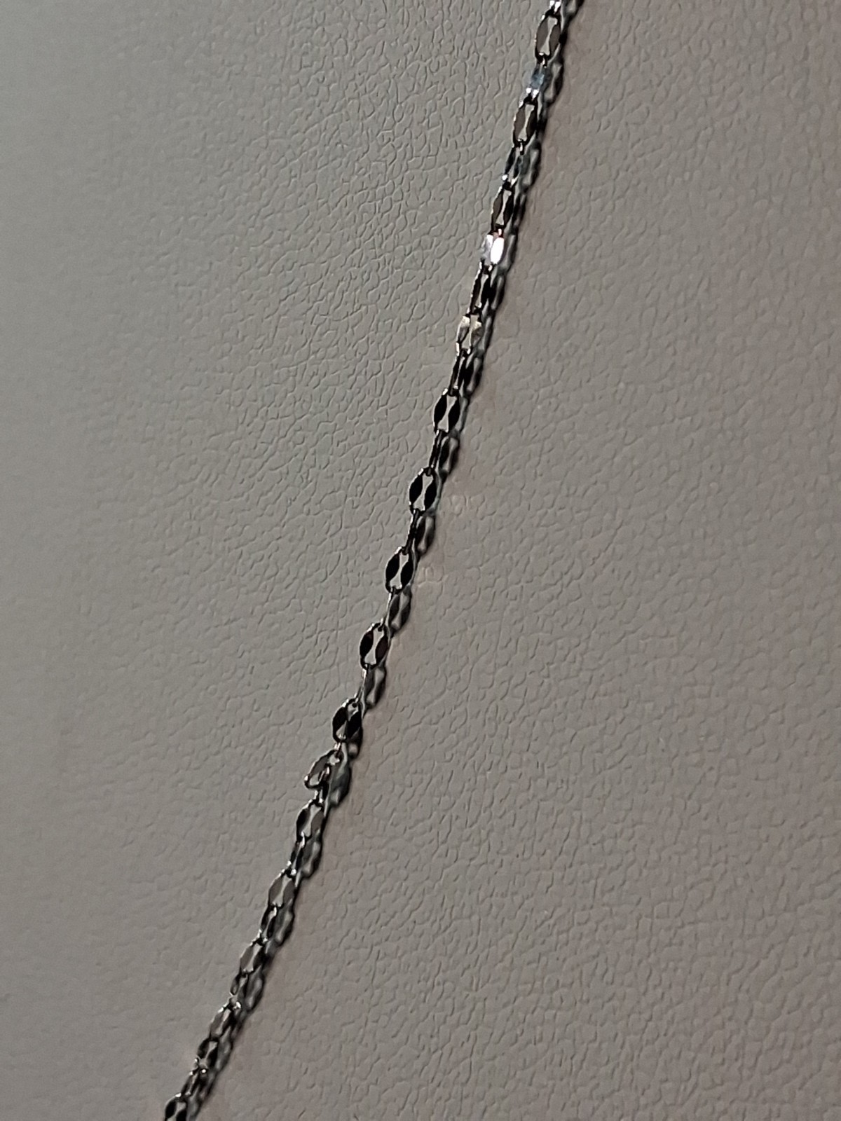 10k Solid White Gold Mirror link chain 16-inches 1.5mm