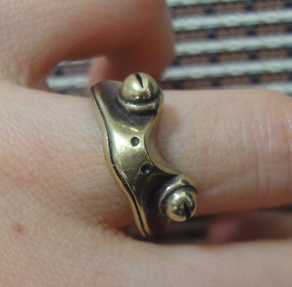 Vintage Style Brass Frog Toad Statue Adjustable Ring & Gift Box (US size 6-8)