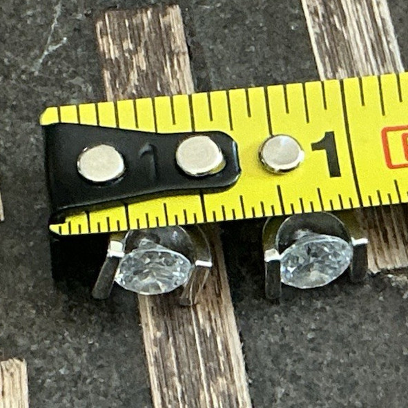 Modern Clear CZ Crystal Stud Earrings Silver Tone Tension Style 8mm