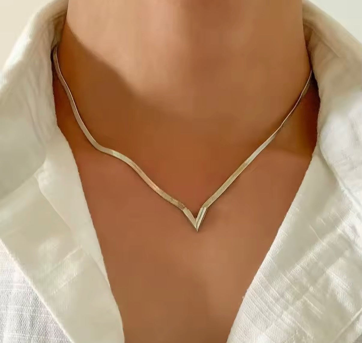 Men’s Vintage Snake Chain Choker Necklace V Pendant Punk Clavicle Jewel