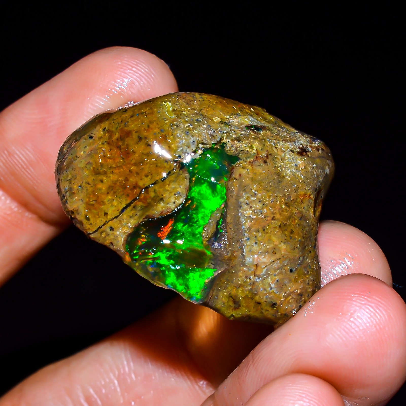 53.50 Ct Natural Fire Ethiopian Opal Oil Rough Gemstone For Jewelry 38x25x10 mm