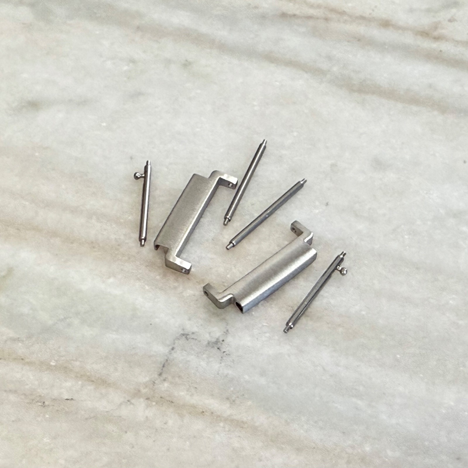 18mm to 20mm Watch Strap Adapter – Silver Lug Converters for Casio AE-1200WH