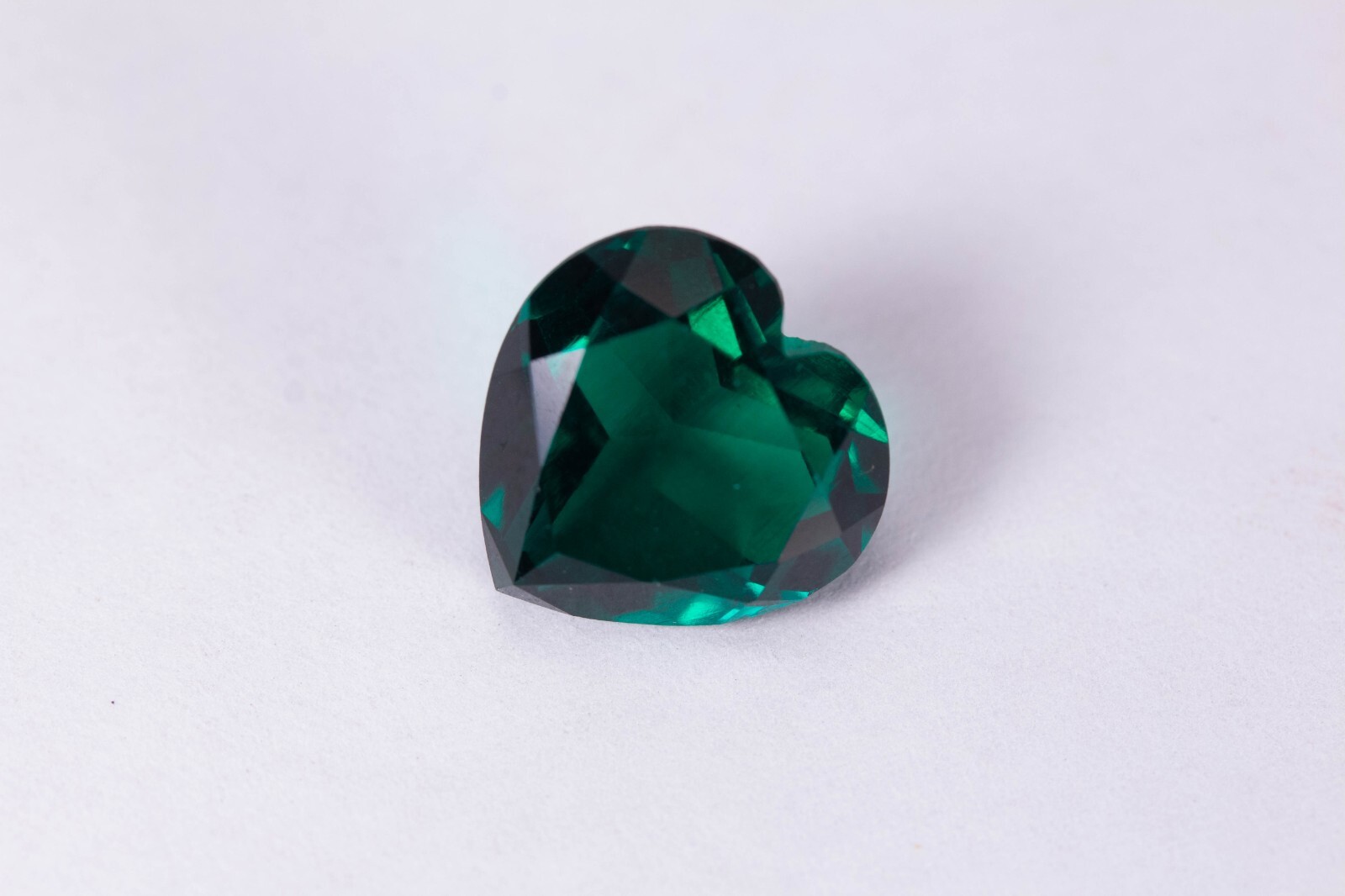 Loose Gemstone Lab Created Emerald Hydrothermal Emerald Heart shape