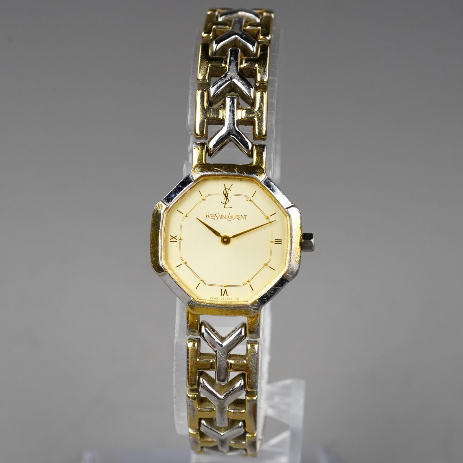 Yves Saint Laurent Vintage Women’s Watch 2200-241762 Gold 23mm New Battery