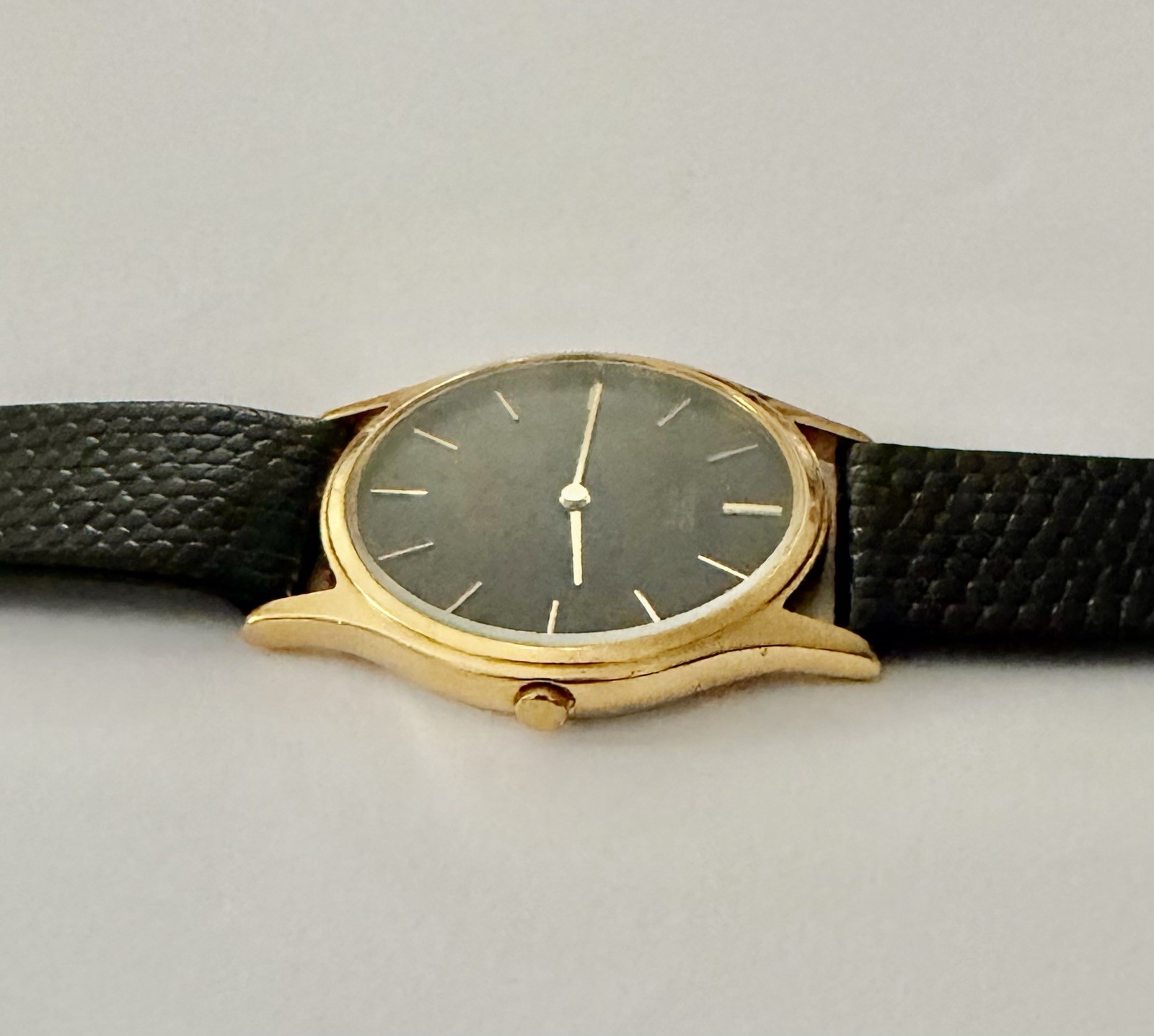 Vintage Seiko Ultra-Thin 7N00-7001 Men’s Dress Watch w/ Original Band NICE 32mm