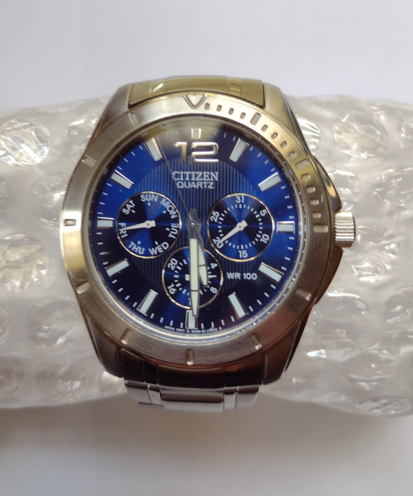 Citizen Quartz Royal Blue Stainless Steel Men’s Watch. SEE DESCRIPTION/PHOTOS