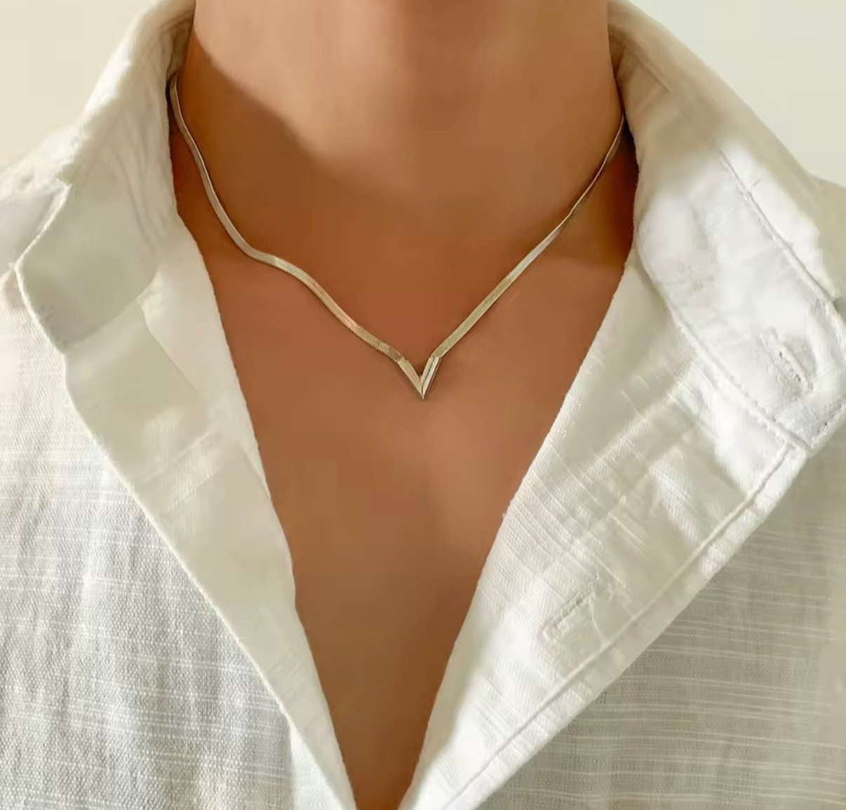 Men’s Vintage Snake Chain Choker Necklace V Pendant Punk Clavicle Jewel