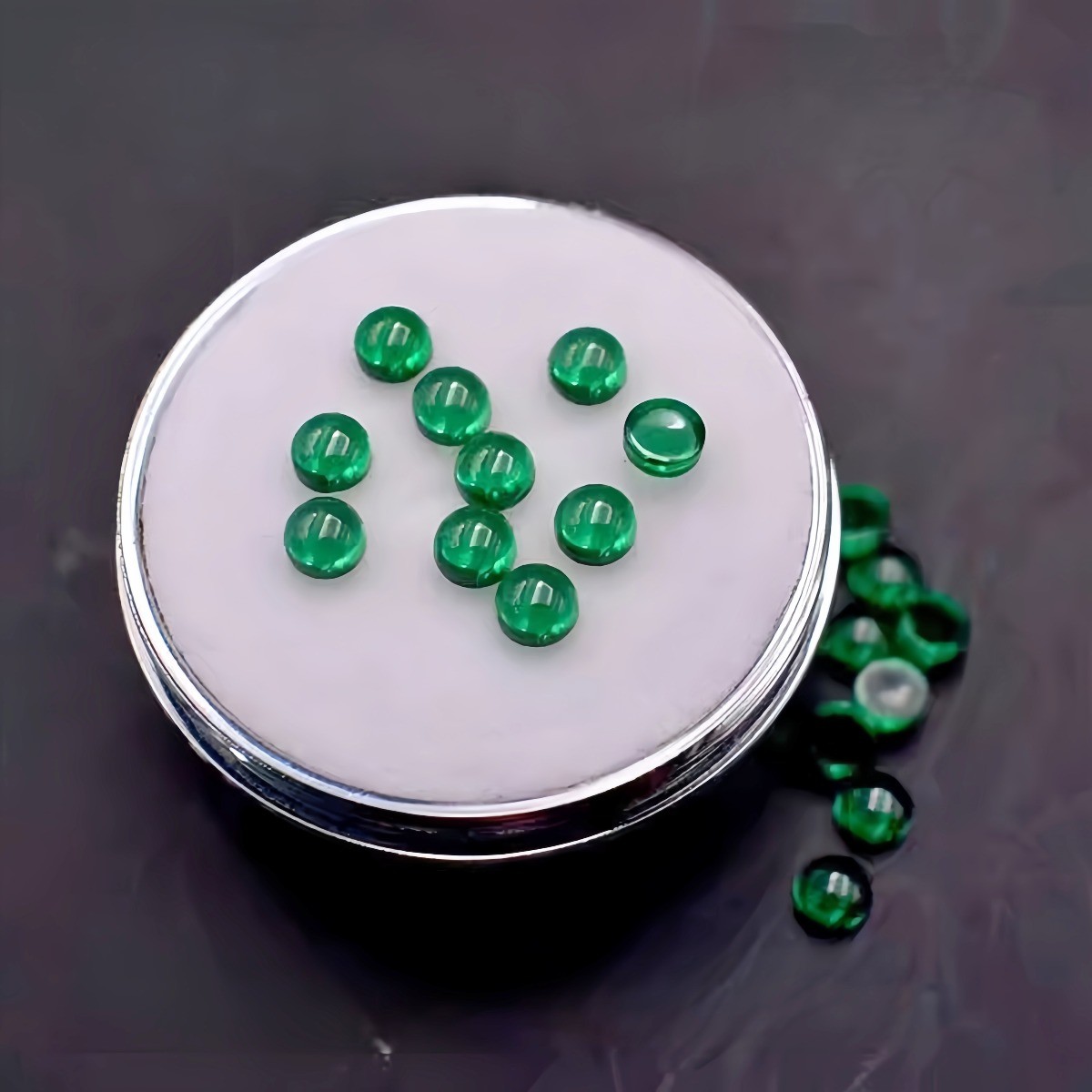 10pcs Round Rich Green Emerald Cabochon Smooth Polished Flat Back 1mm-4mm