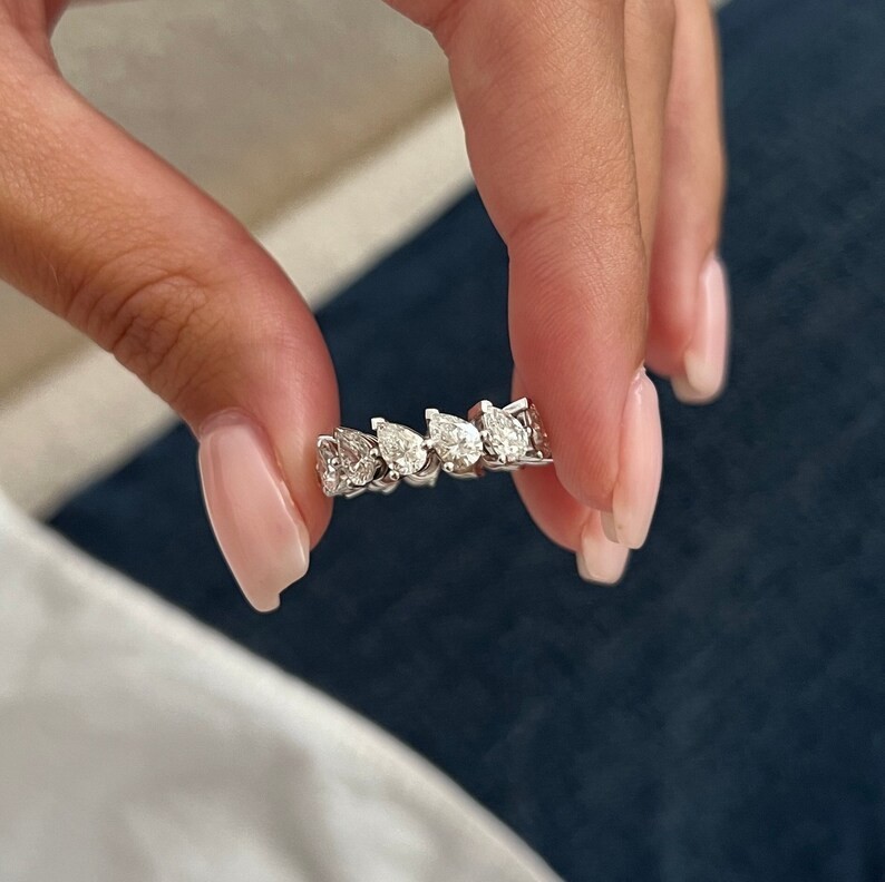 IGI 4.00 Ct Pear Cut EF/VS1 Lab Grown Diamond Full Eternity Band 14k White Gold