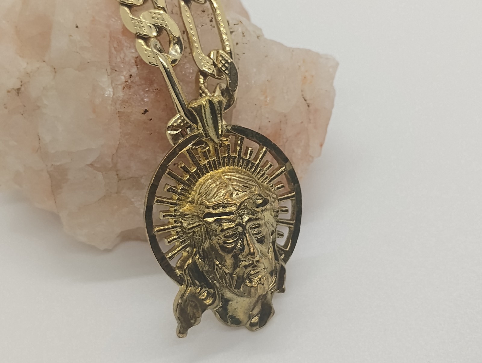 Hip Hop Rap Reggaeton Religious Jesus Face Pendant & Chain
