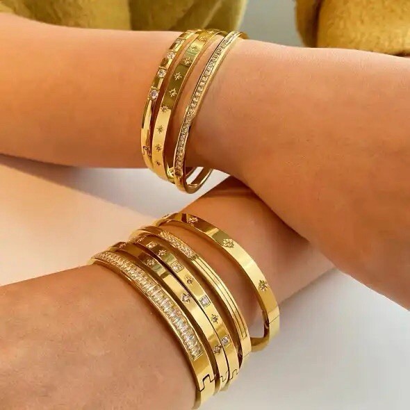 Stainless Steel Gold Cubic Zirconia Women Tarnish-Free Bangle Bracelet Size 7