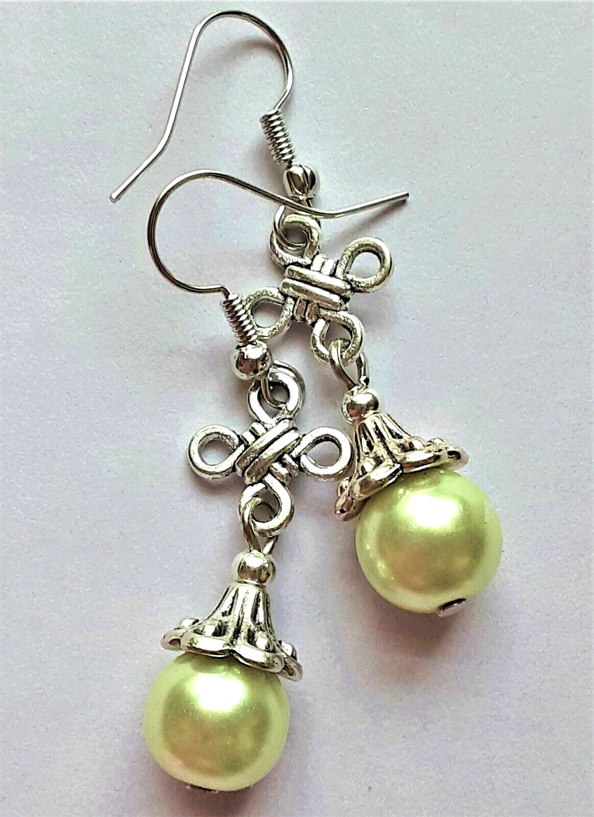 PALE MINT CELTIC KNOT GLASS PEARL drop earring SP FISH hook WPGH15