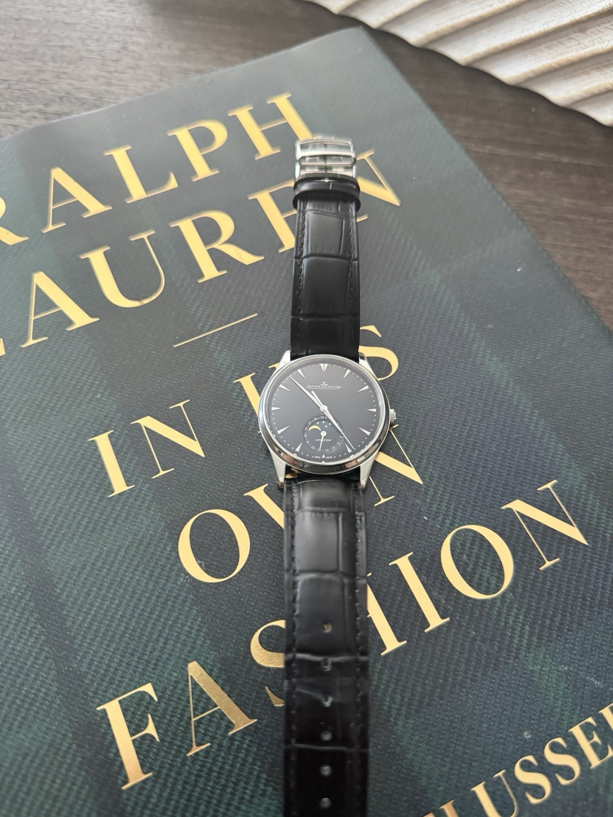 Jaeger-LeCoultre Master Ultra Thin Moon 39mm Black Dial Auto Moon/Date