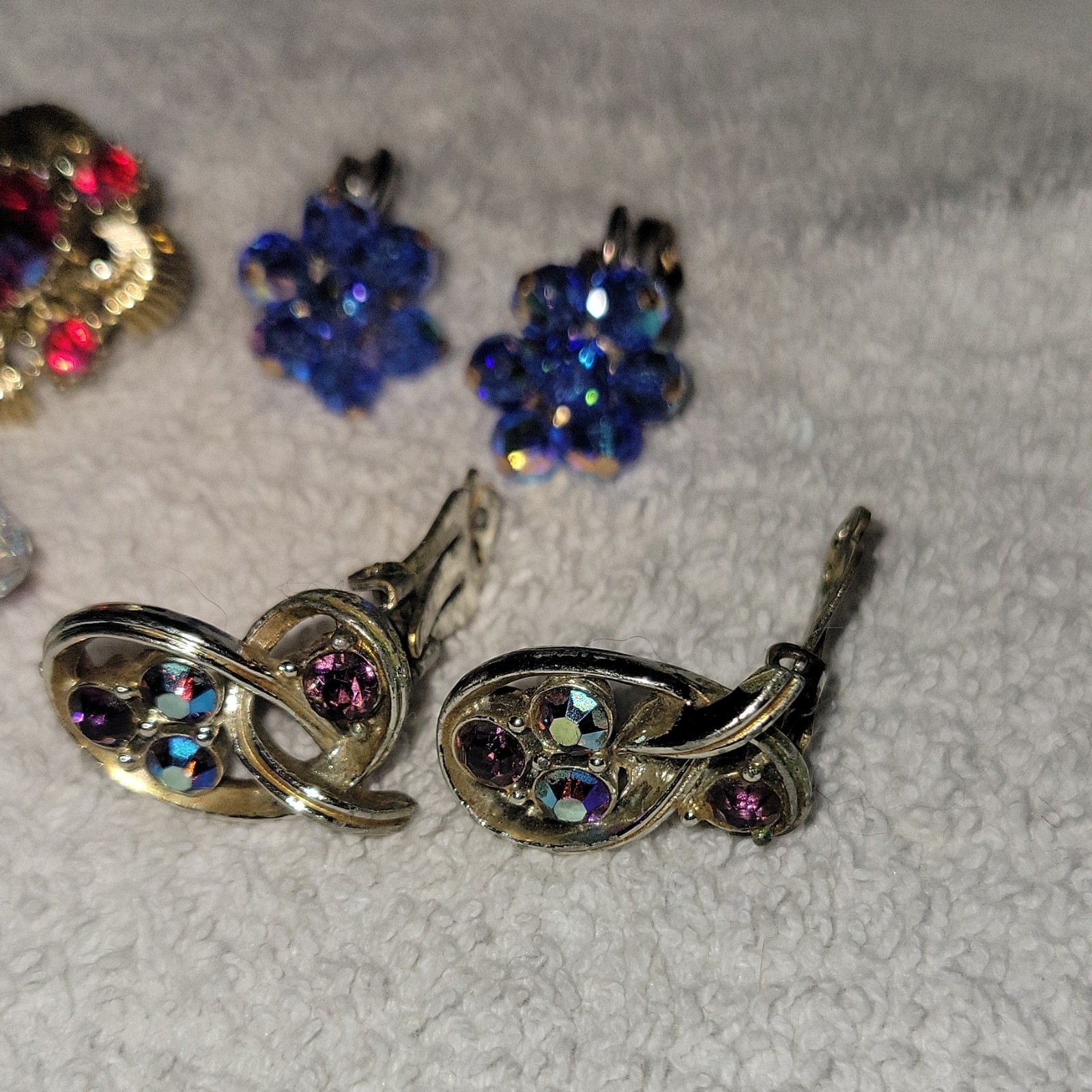 Beautiful Lot of Vintage Clip-On Earrings Free Ship in USA