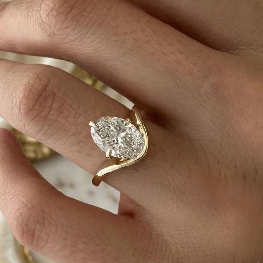 2.00 Ct Oval-Cut VS1 Lab Grown Diamond Wedding Engagement Ring 14k Yellow Gold