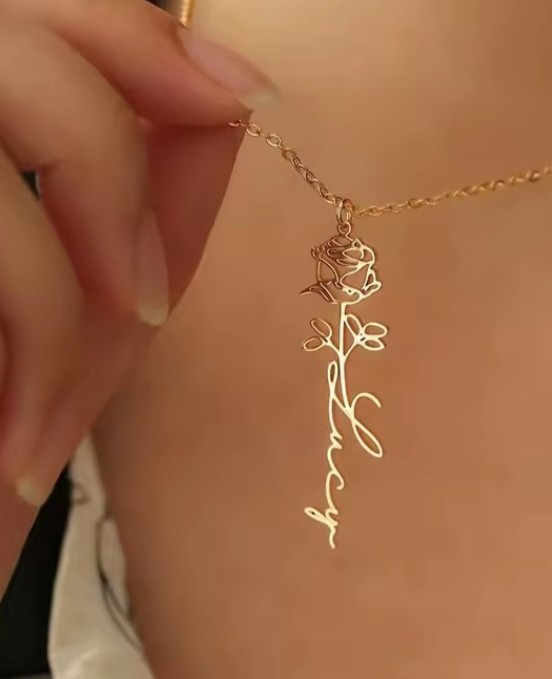Personalized “Wanna” Name Rose Flower Charm Pendant Necklace Gold Tone Cable