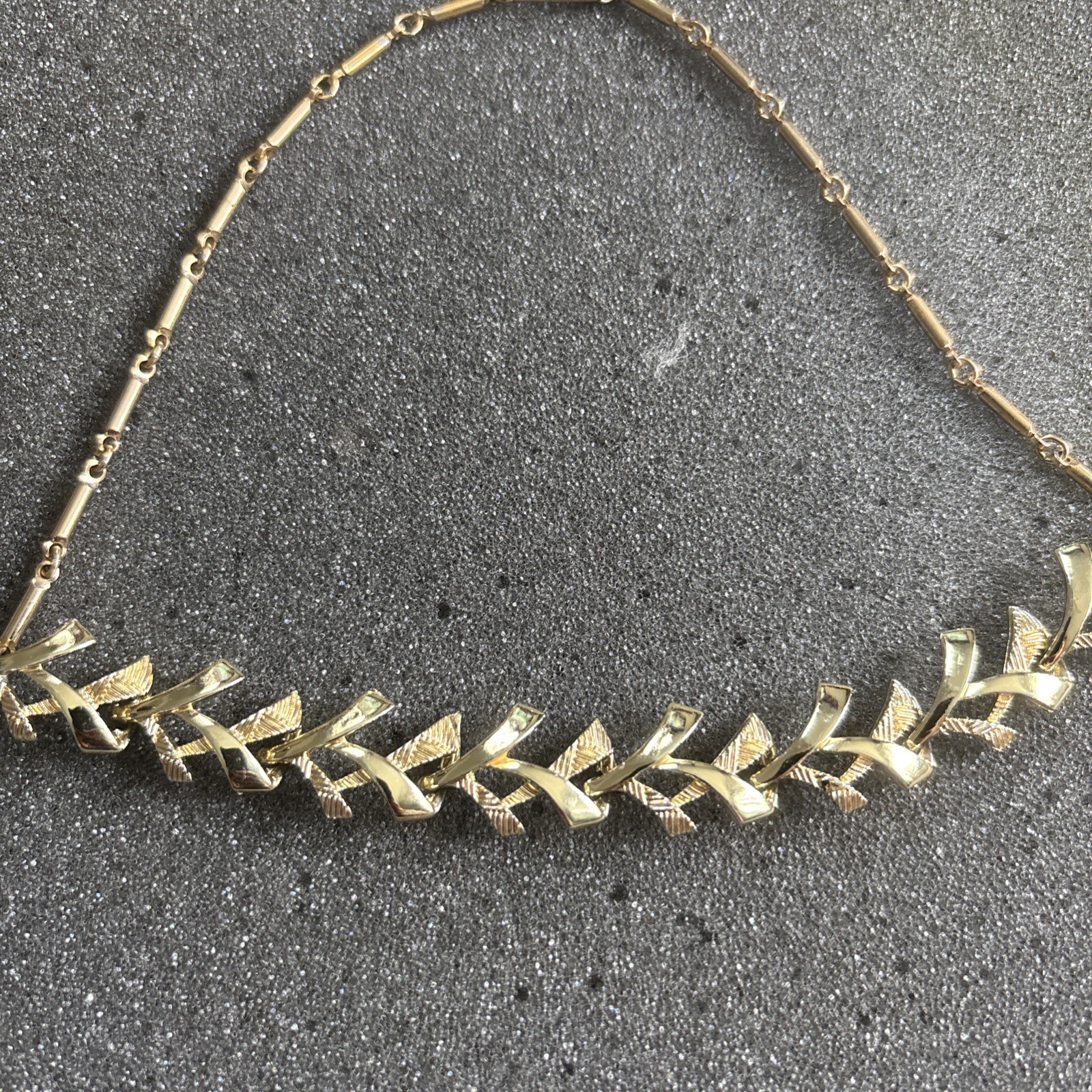 Vintage Two Tone Silver Gold Tone Wrapped Hollow Curved Bar Tube Necklace Choker