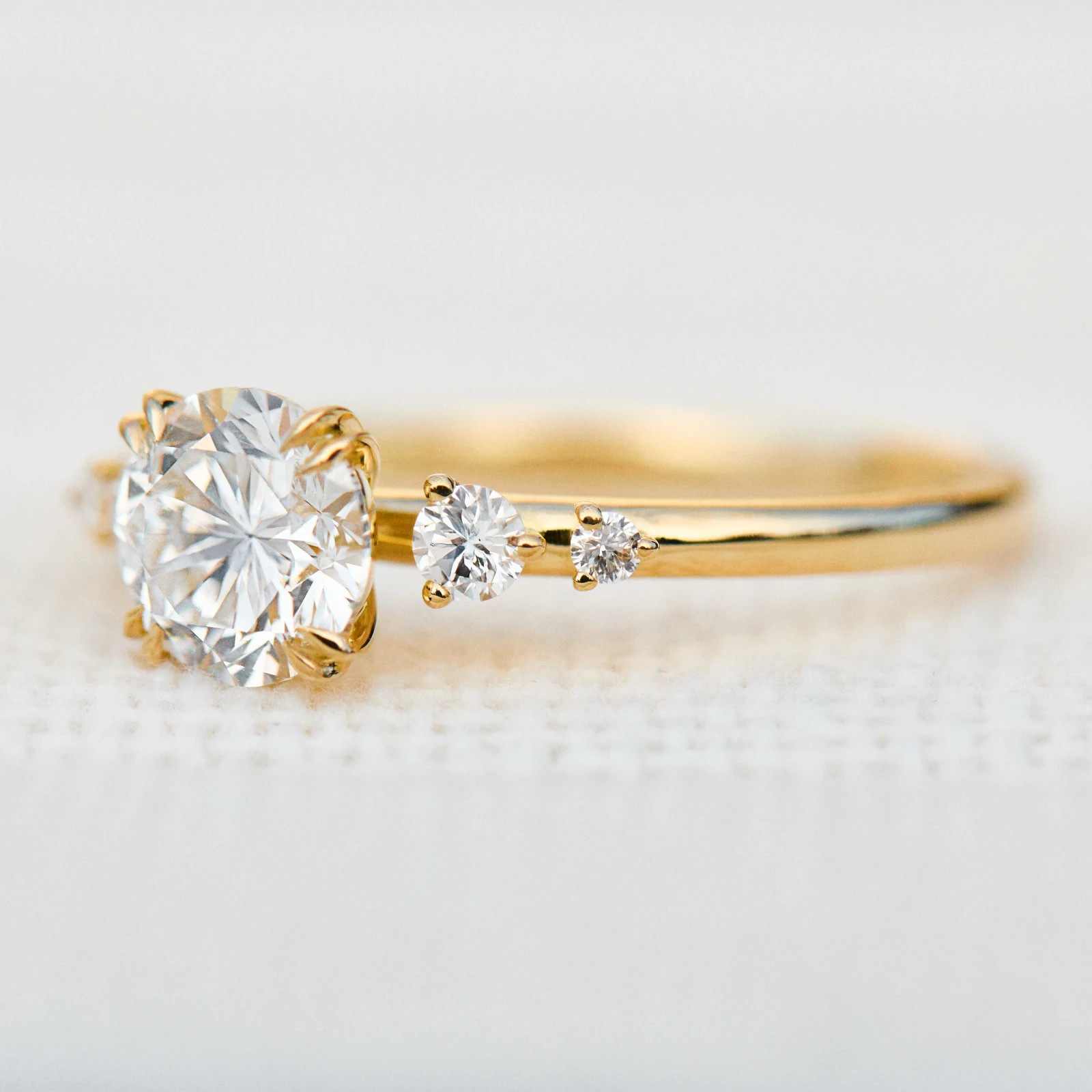 IGI 1.25 Ct Round Cut EF/VS1 Lab Grown Diamond Solitaire Ring 14K Yellow Gold