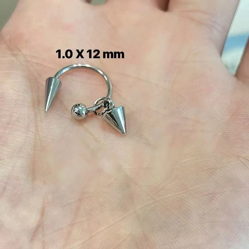 Retro Hip-hop Style Titanium Steel Necklace Party Punk Rivet Pendant Unise