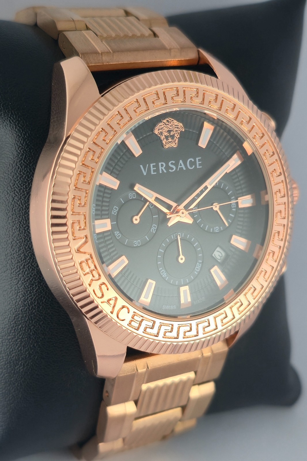 Working Versace Chronograph Black Dial with Date Men’s Wristwatch Steel Band