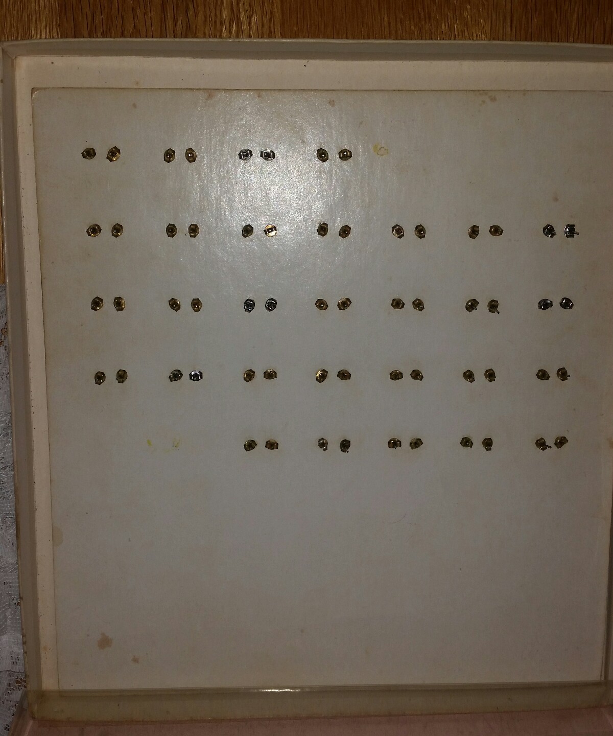 Vintage HARD TO FIND “Earrings For the Month” 30 Days of Pierced Earrings in Box