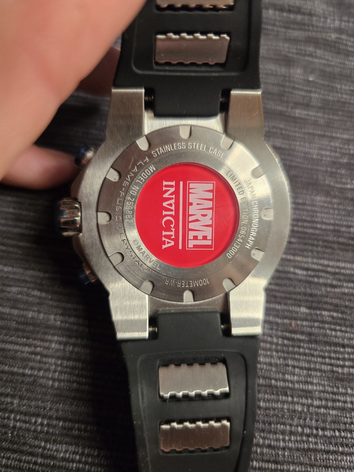 Invicta Marvel Captain America 25988 Men’s Watch limited edition
