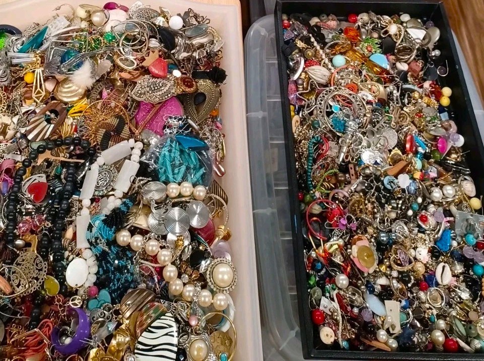 3 Lbs Pounds Unsorted Huge Lot Jewelry Vintage Now Junk Art Craft Treasure Fun
