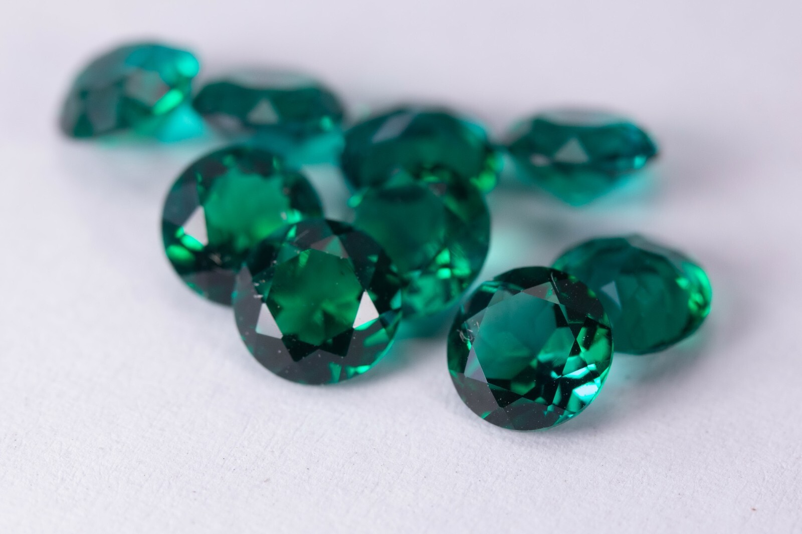 Loose Gemstone Lab Created Emerald Hydrothermal Emerald Round shape