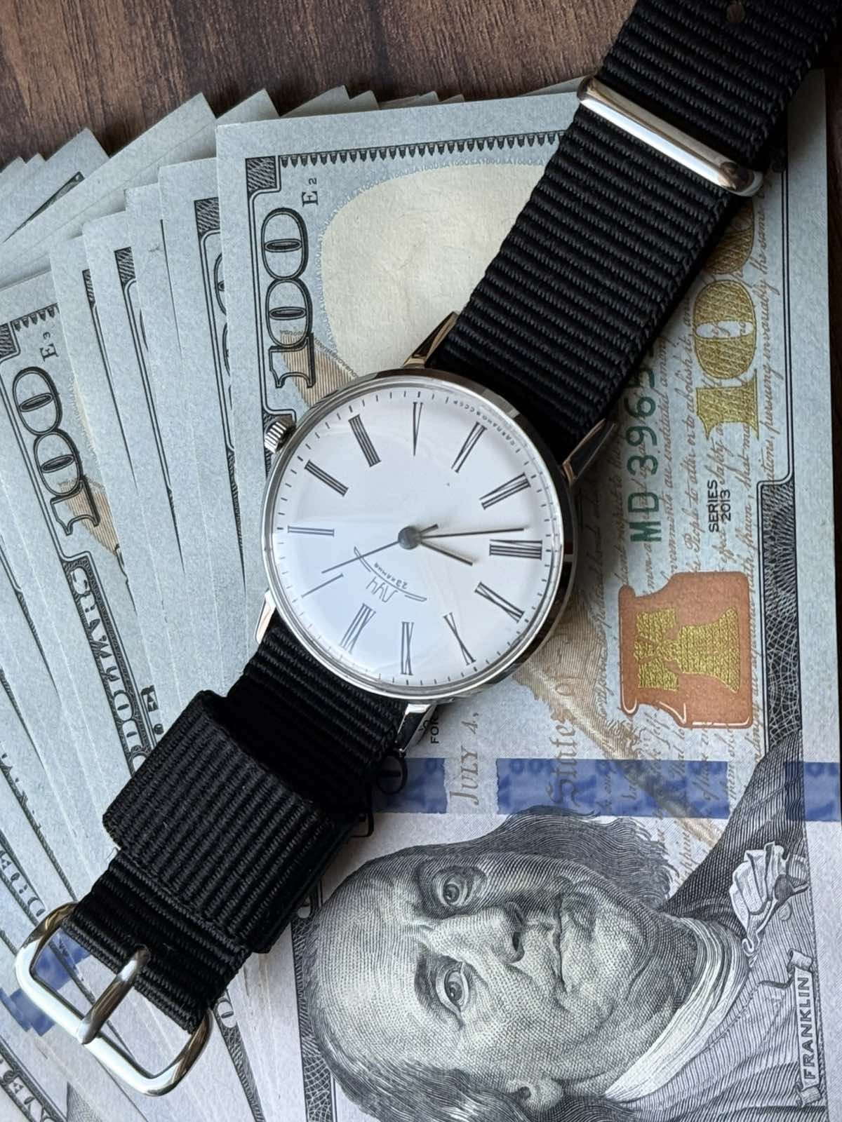 Luch Slim Deluxe Mechanical Watch Ultra Thin Vintage USSR Soviet Men’s Poljot 23