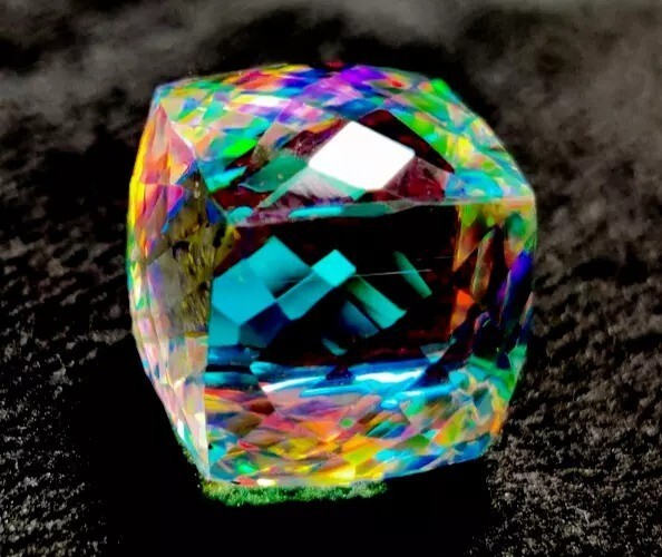 Rainbow Color Natural Mystic Topaz Fancy Cube Cut 200 Ct+ EGL Certified Gemstone