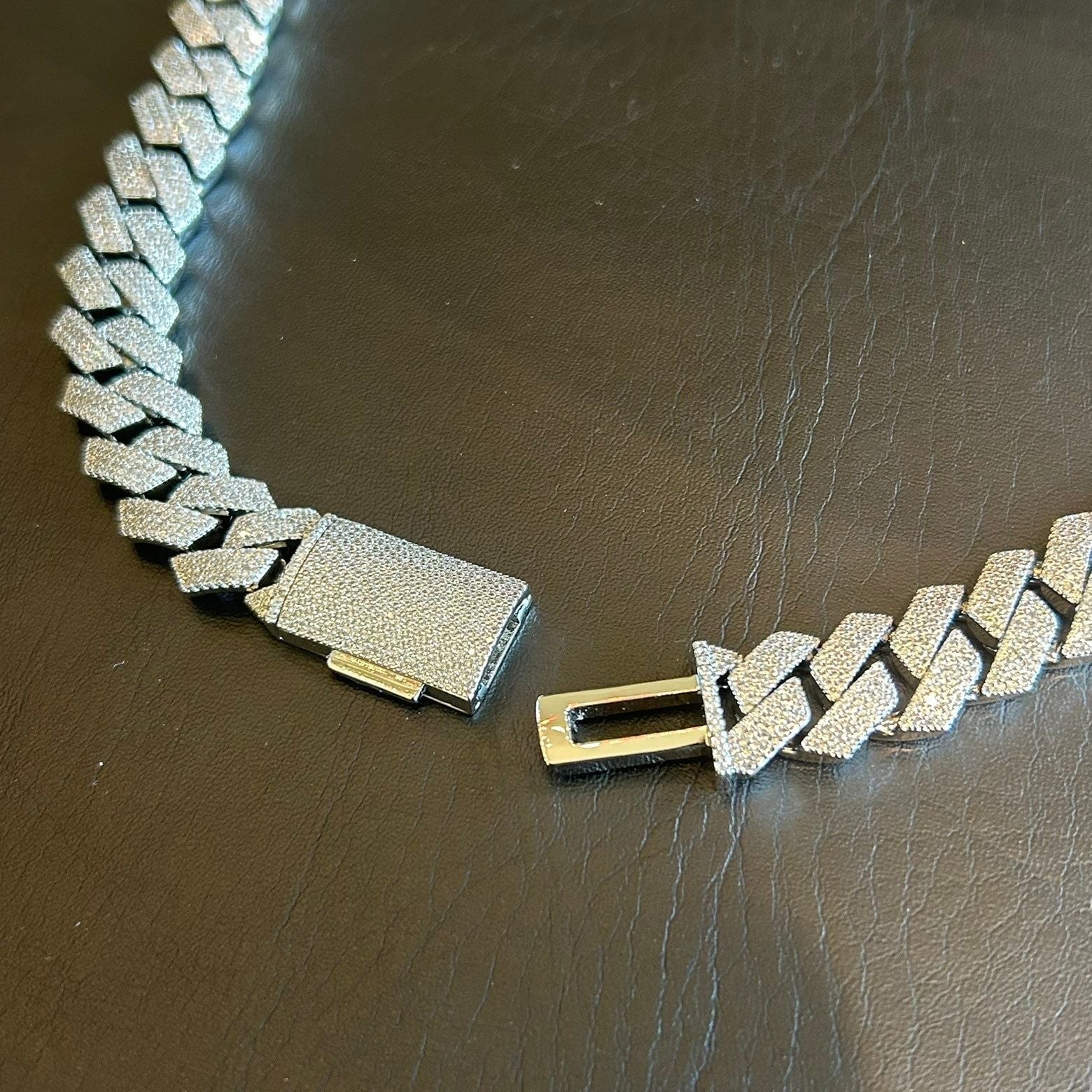 Moissanite VVS1 15mm 4-Row Silver Cuban Chain 24 Inch Brand New