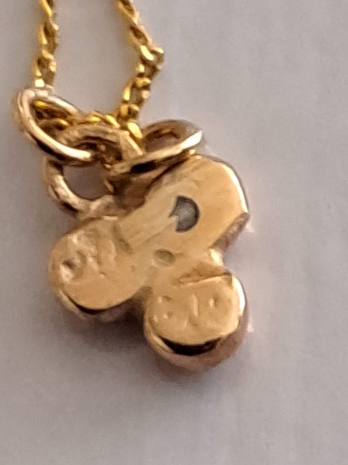 9 Carat Gold Pendant And Chain 52 Cms Hallmarked 375 Sapphires