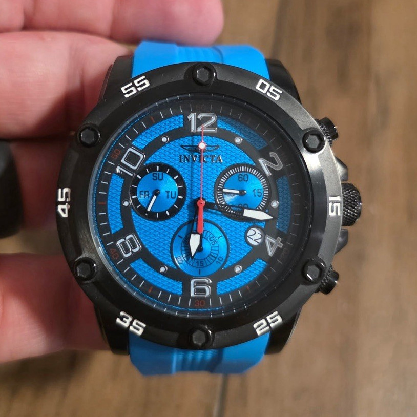Invicta Pro Diver Men’s Quartz Chronograph 50mm Blue Dial Blue Strap 50m