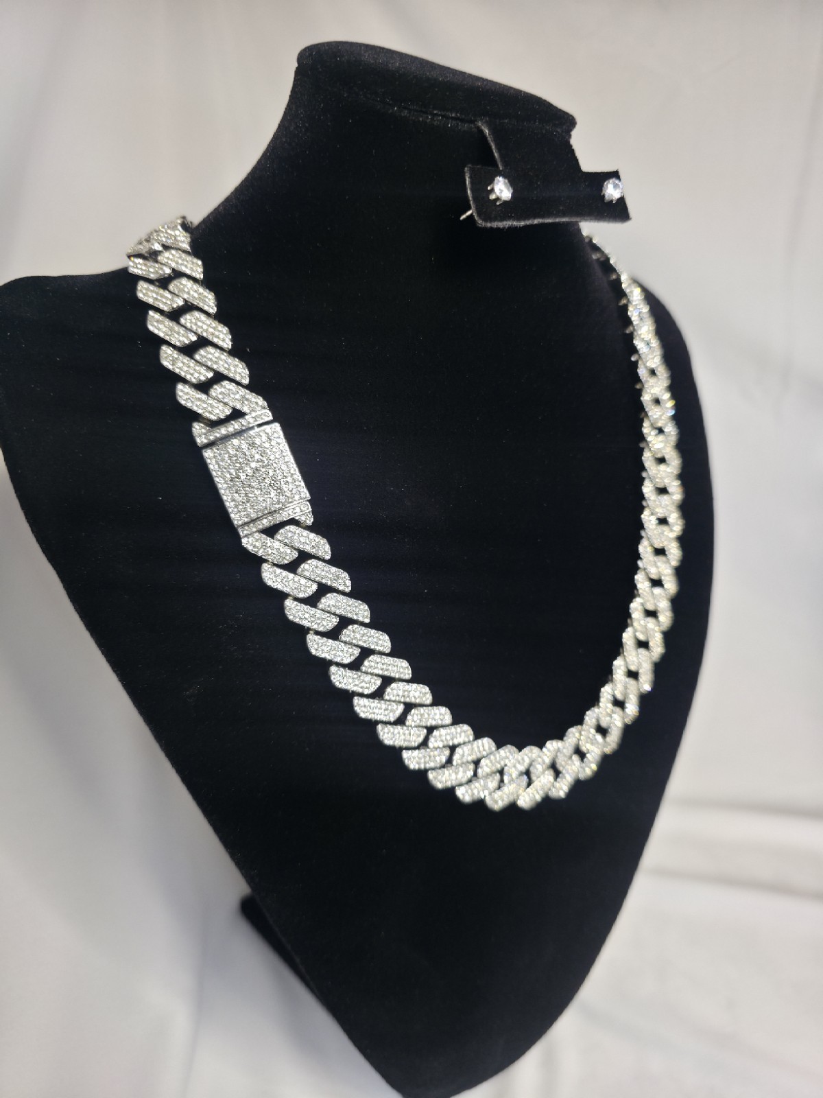 24” 3 Row Moissanite Cuban Link Chain in 925 Sterling Silver.