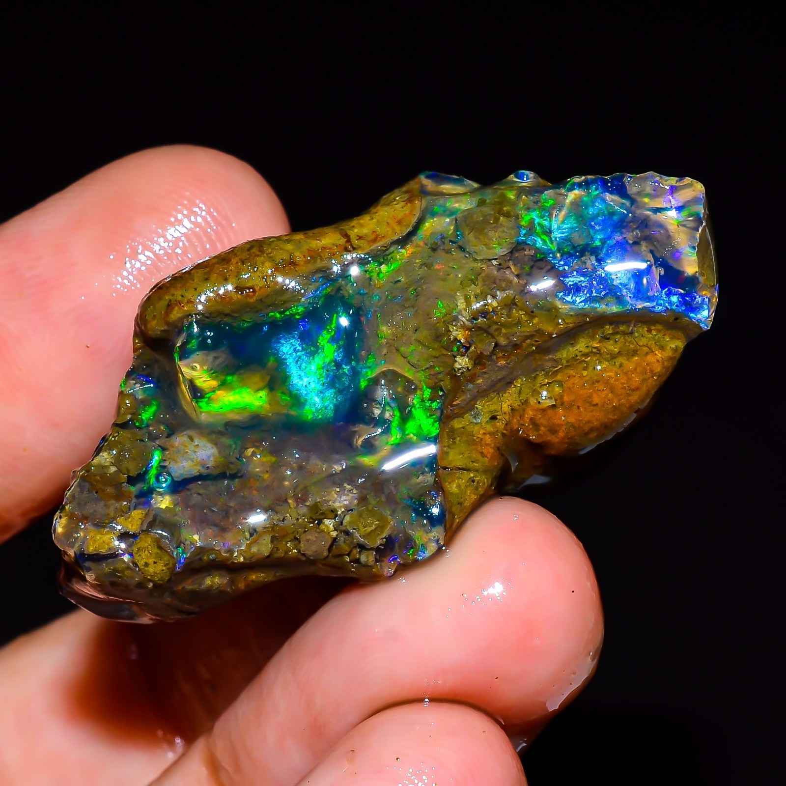 38.5 Ct Fire Opal Ethiopian Natural Oil Rough Gemstone For Jewelry 39x18x11 mm