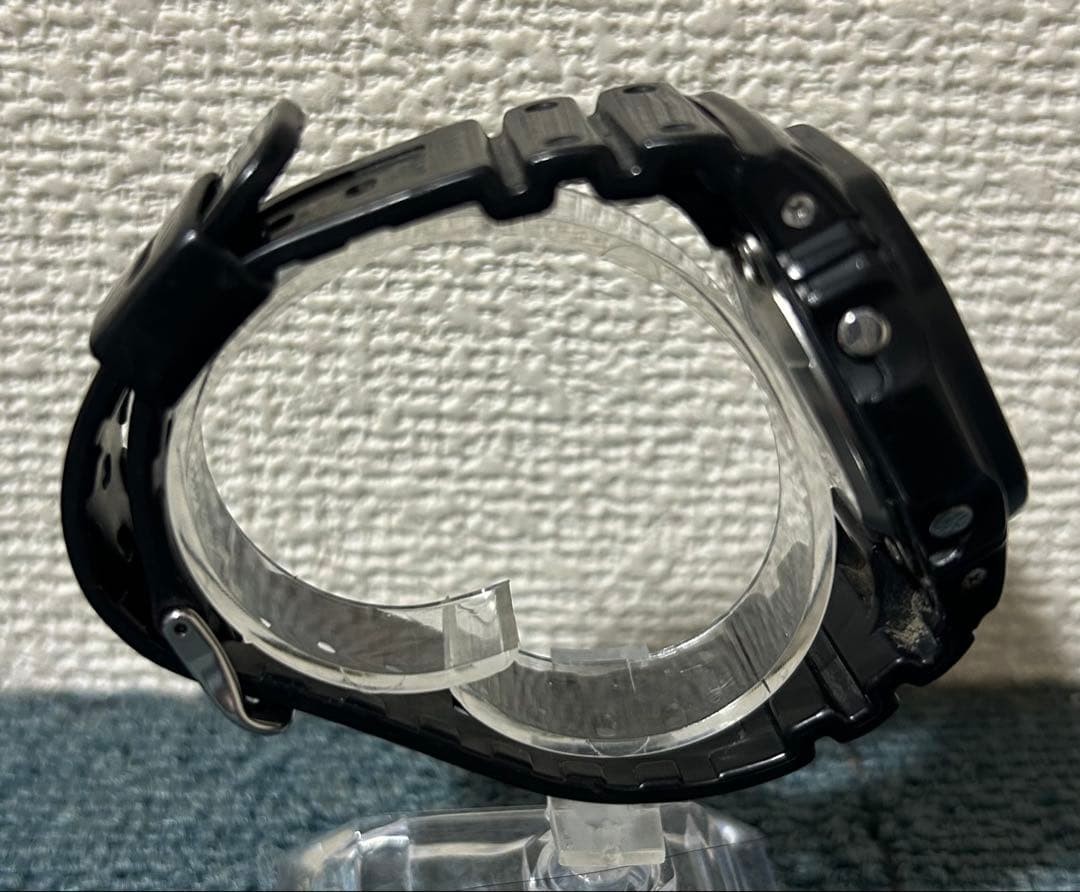 CASIO G-SHOCK GW-M5610-1B Tough Solar Multi-Band 6 Negative Display Men’s Watch