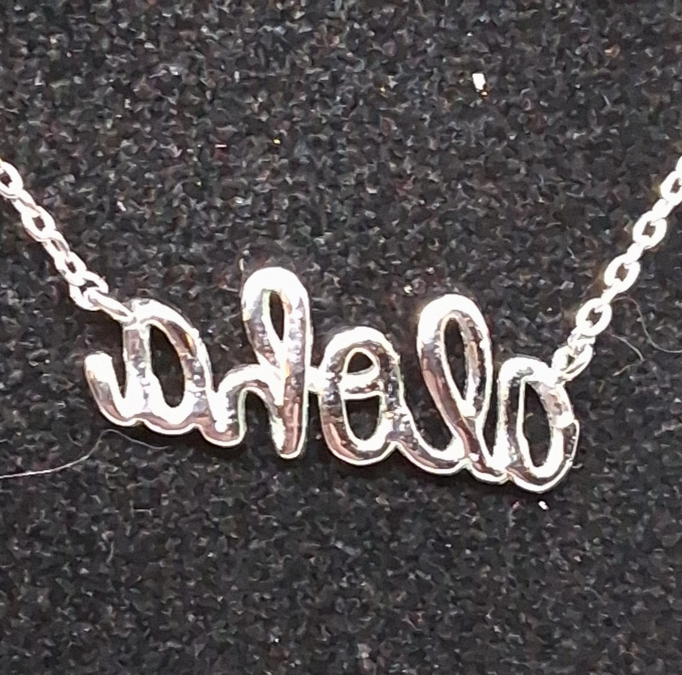 Sliver Tone Hawaiian “Aloha” Scroll Word 16 Inch Necklace