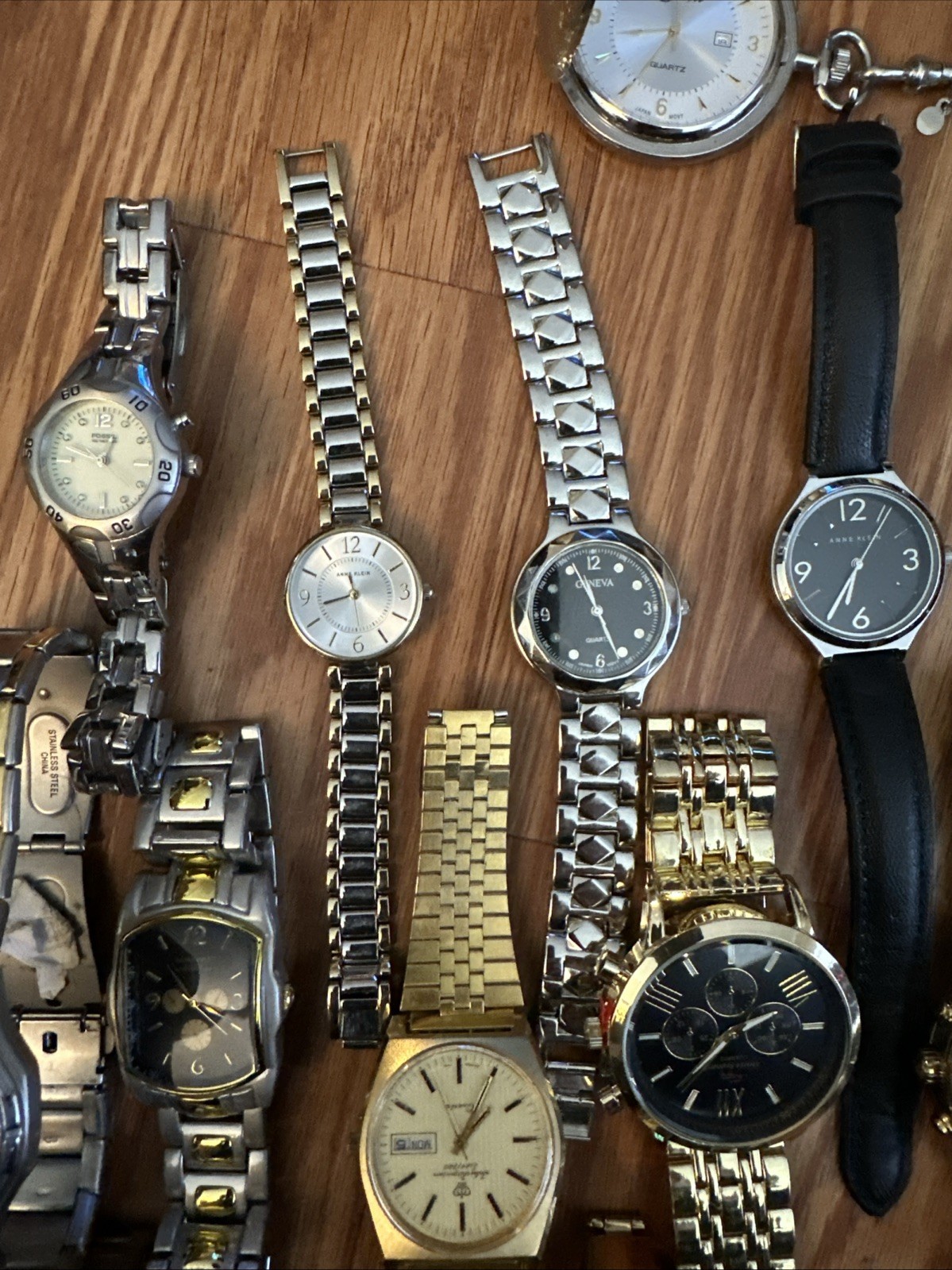 Assorted Lot Of 23 Vintage And Modern Men’s And Women’s Watches