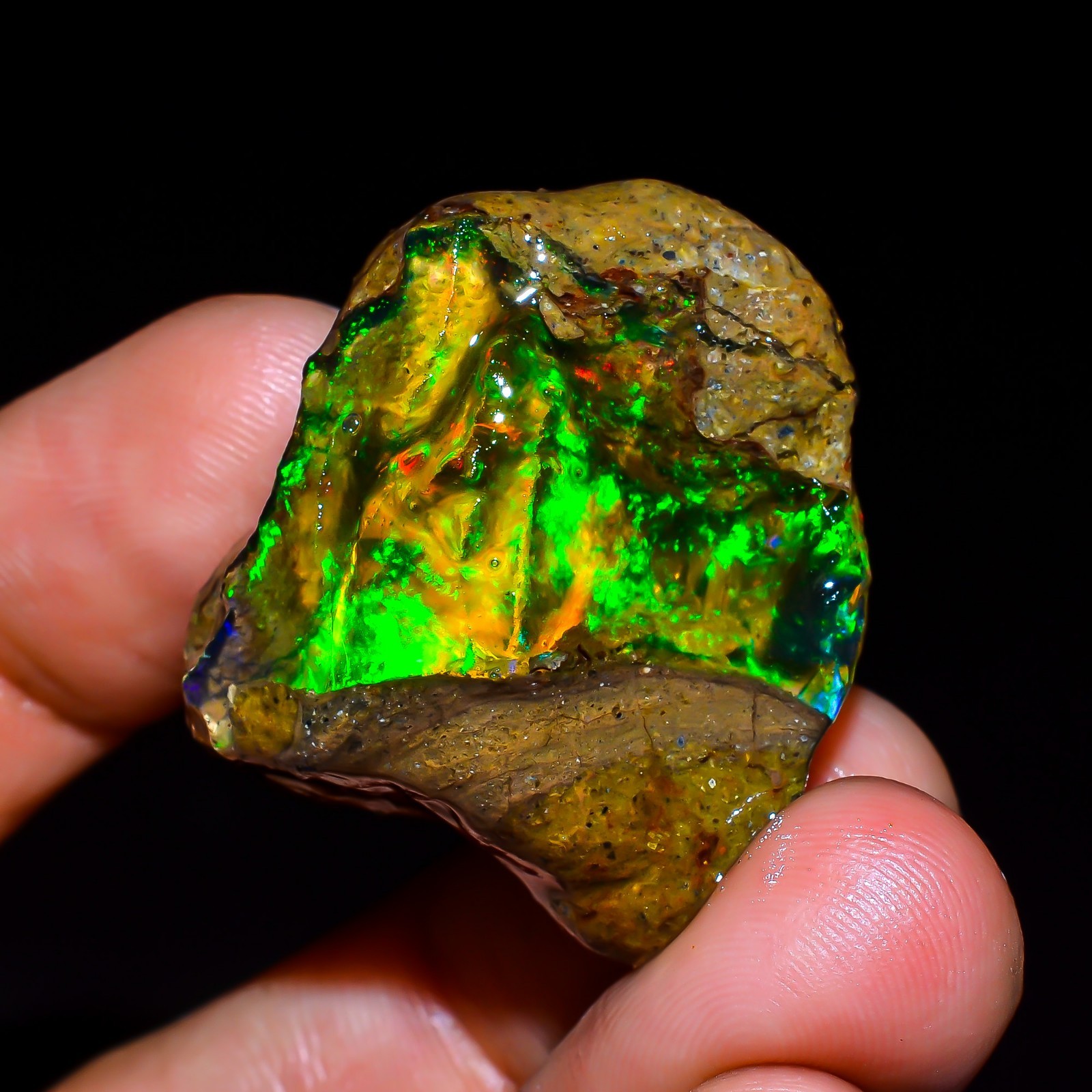 53.50 Ct Natural Fire Ethiopian Opal Oil Rough Gemstone For Jewelry 38x25x10 mm