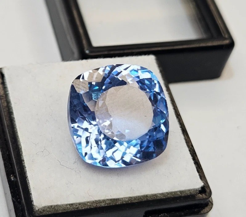 VVS Quality Sapphire Blue Cushion Cut 10-12 Ct For Pendant Making Loose Gemstone