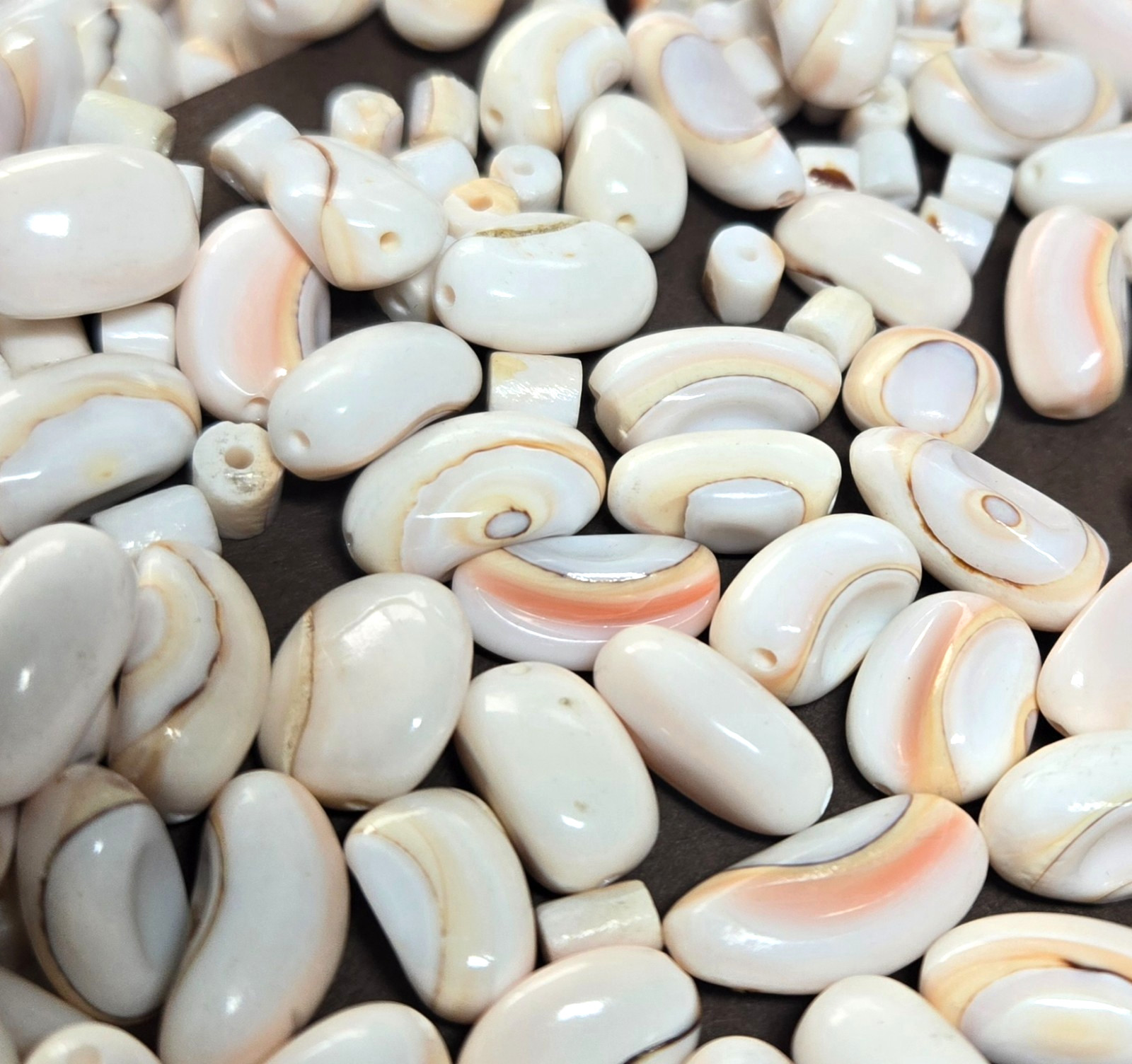 Natural Shell Beads Mix 150pcs White Peach DIY Jewelry Making 5-15mm 1mm Hole