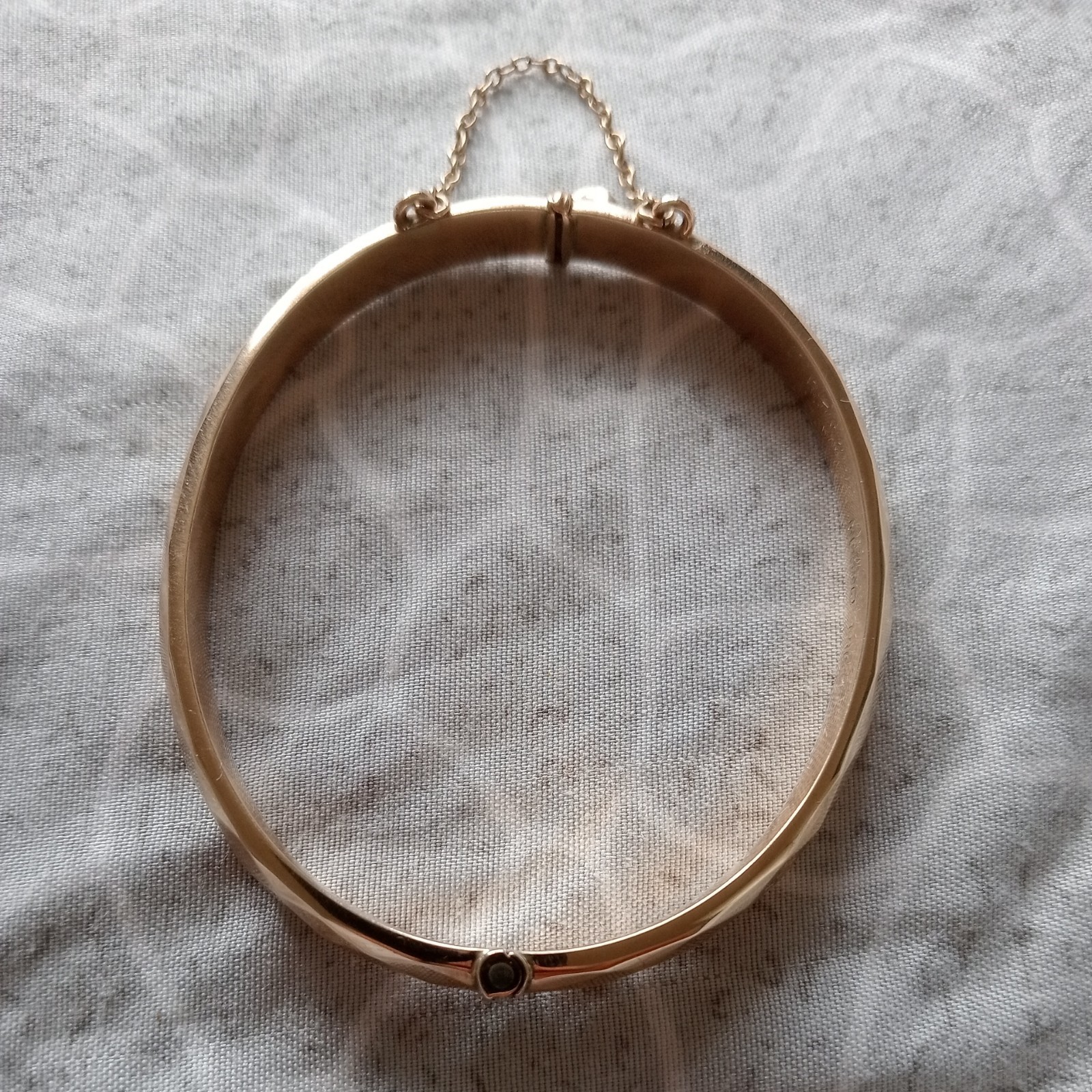 Gold Bangle 9 Carat Hinged Yellow 6mm Oval , 9.68 grams