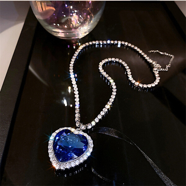Huge Platinum White Gold Titanic Heart of the Ocean Blue Rhinestone Necklace