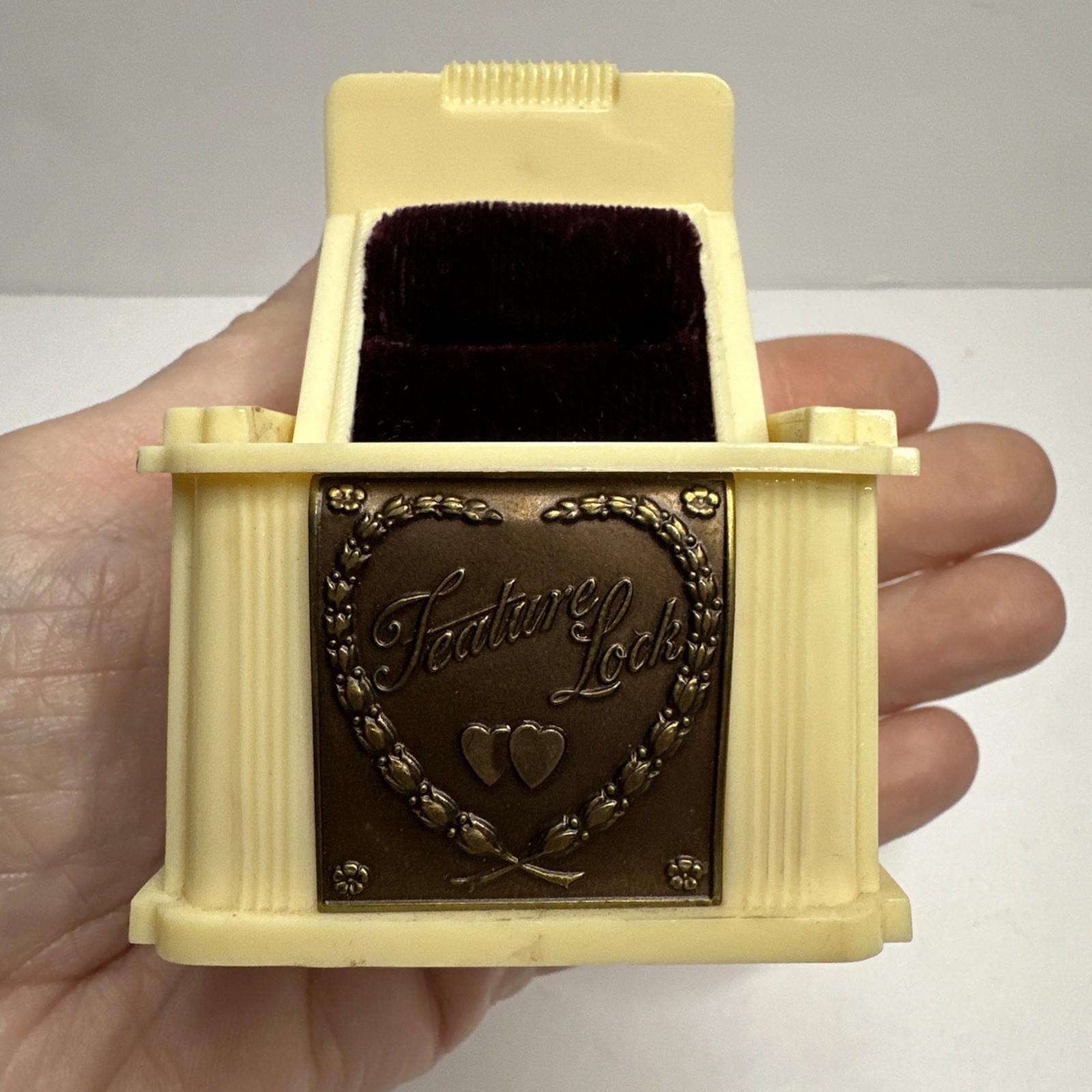 Vintage Art Deco Cream Celluloid Wedding Engagement Special Occasion Gift Box