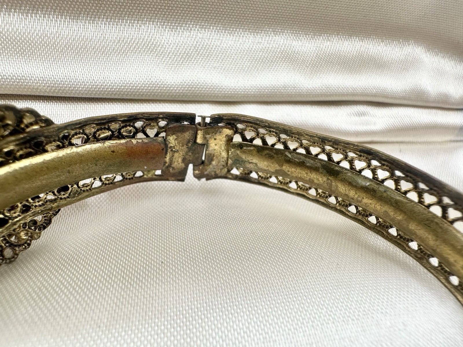 Antique Victorian AB Austria? Red Rhinestone Hinge Bracelet Vines Unsigned Read