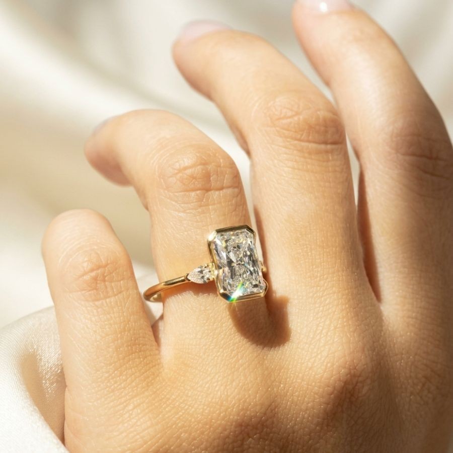 2.86Ct Radiant-Cut VS1 Lab Grown Diamond Wedding Engagement Ring 14k Yellow Gold