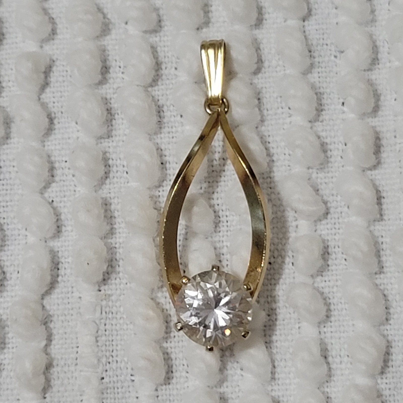 Vintage 1/20 14k G.F. Gold Filled Pearl Teardrop Pendant – 1.7 grams