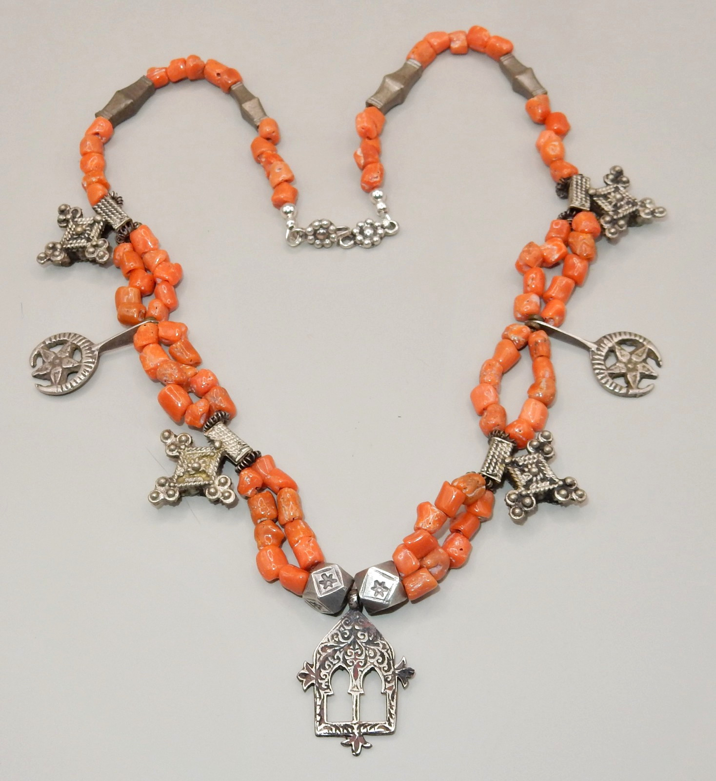 RARE Vintage Moroccan Coral And Silver Gates of Paradise Talisman Necklace 20″